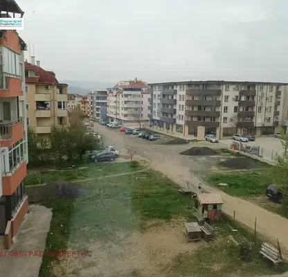 Снимка 5 — Тристаен апартамент в Благоев, Еленово 2