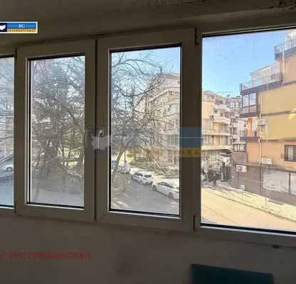 Снимка 2 — Двустаен апартамент с южно изложение в ж.к. Братя Миладинови, Бургас