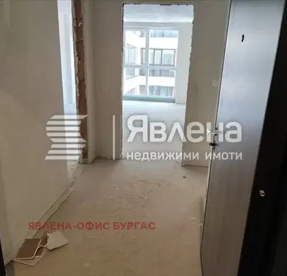 Снимка 2 — Двустаен апартамент в Братя Миладинови, Бургас с асансьор