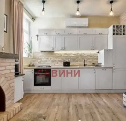 Снимка 2 — Тристаен апартамент с паркомясто в Супер Център, Бургас