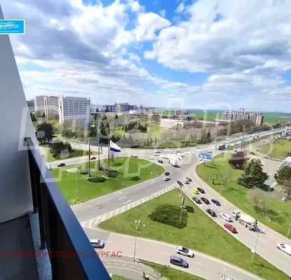Снимка 3 — Двустаен апартамент с панорамна гледка в Изгрев, Бургас