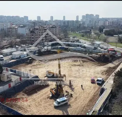Снимка 3 — Тристаен апартамент в Изгрев, Бургас с асансьор