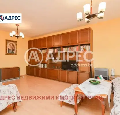 Снимка 2 — Многостаен апартамент в Бургас, Зорница