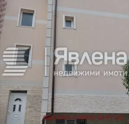 Снимка 2 — Тристаен апартамент в Бургас, Царево