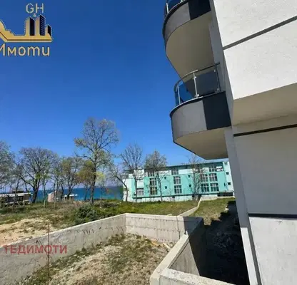 Снимка 5 — Двустаен апартамент в Бургас, Черноморец