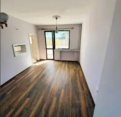 Photo 4 — 4-bedroom apartment in Dobrich, Centyr