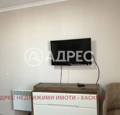 Снимка 5 — Тристаен апартамент в Хасково, Бадема
