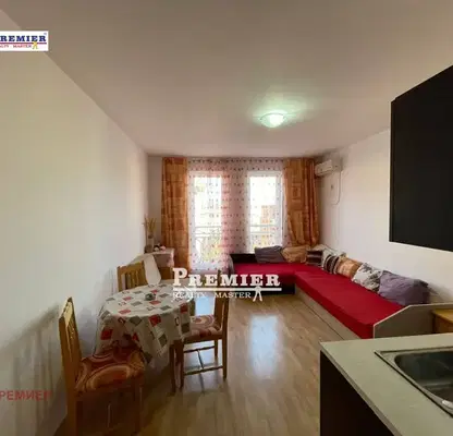 Photo 2 — Studio apartment in Sunny Beach resort with mountain view