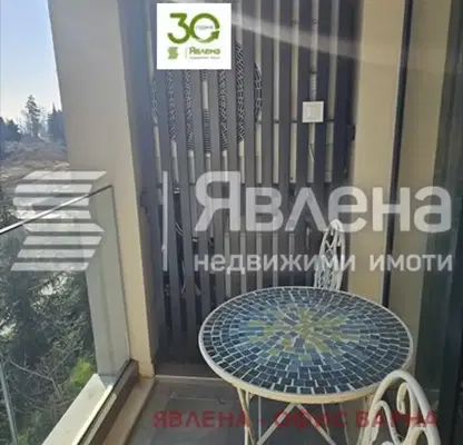 Снимка 3 — Двустаен апартамент в к.к. Св.Св. Константин и Елена с тераса