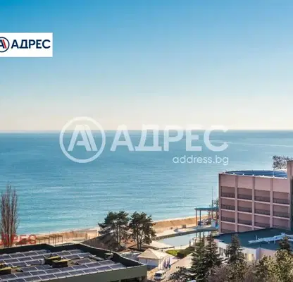 Снимка 2 — Тристаен апартамент в к.к. Златни пясъци