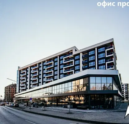 Снимка 4 — Тристаен апартамент в Кърджали, Център