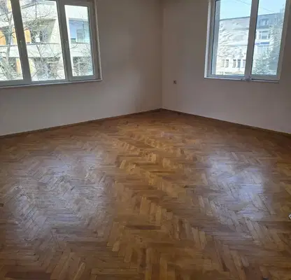 Снимка 3 — Многостаен апартамент в Кърджали, Център