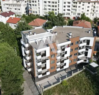 Снимка 3 — Двустаен апартамент в Плевен, Широк център