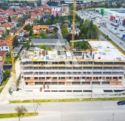 Снимка 2 — Многостаен апартамент в Плевен, Широк център
