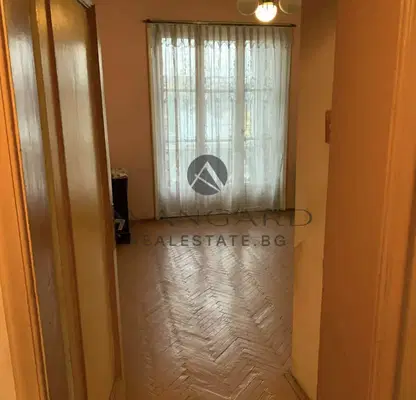 Снимка 3 — Двустаен апартамент с две тераси в Център, Пловдив