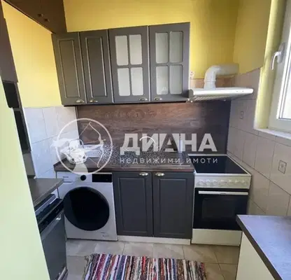 Снимка 4 — Тристаен апартамент в Център, Пловдив с две тераси