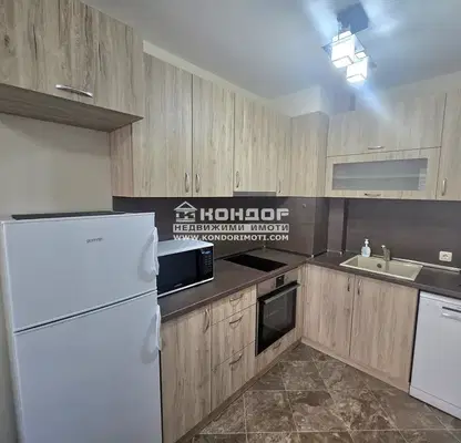 Снимка 4 — Двустаен апартамент в Пловдив, Център