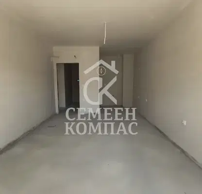 Снимка 3 — Двустаен апартамент с тераса в Кършияка, Пловдив