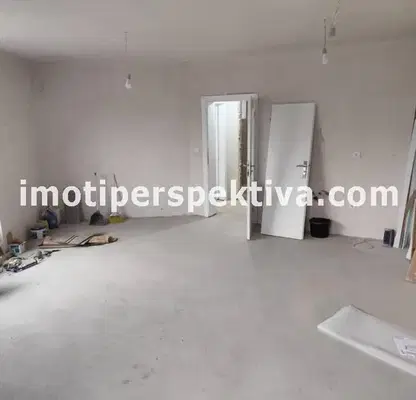 Снимка 5 — Двустаен апартамент с тераса в Кючук Париж, Пловдив