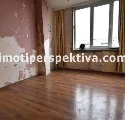 Снимка 4 — 3-стаен апартамент в Кючук Париж, Пловдив с тераса