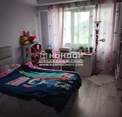 Снимка 5 — Тристаен апартамент в Пловдив, Кючук Париж
