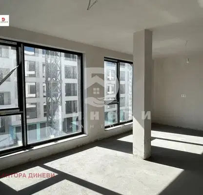 Photo 2 — Spacious 3-room apartment in Plovdiv, Peshtersko Shose, with south aspect