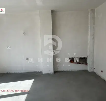 Photo 3 — Spacious 3-room apartment in Plovdiv, Peshtersko Shose, with south aspect