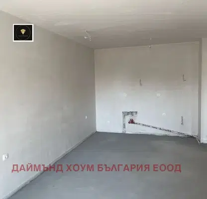 Снимка 4 — Двустаен апартамент в Пловдив, Тракия