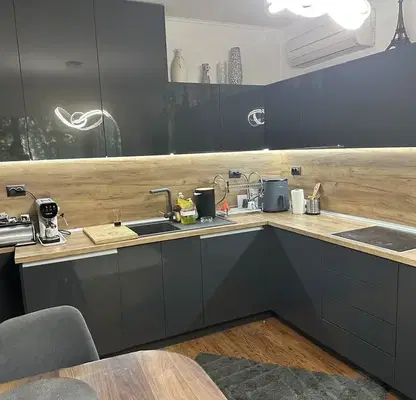Снимка 4 — Тристаен апартамент в Тракия, Пловдив с кухненски бокс