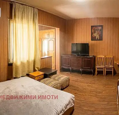 Снимка 3 — Обзаведена боксониера в Тракия, Пловдив с тераса