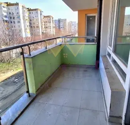 Снимка 3 — Двустаен апартамент с тераса в кв. Южен, Пловдив