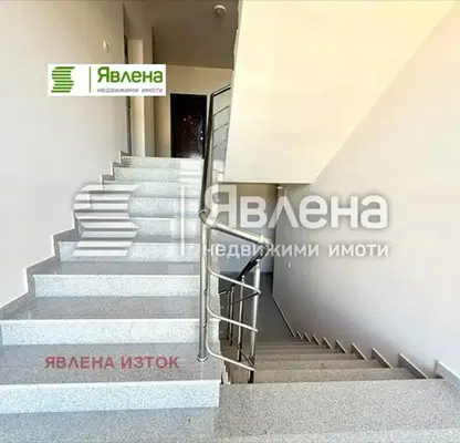 Photo 3 — 3-bedroom apartment in област София, Pravec
