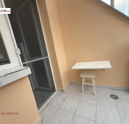 Снимка 4 — Двустаен апартамент в Русе, Център