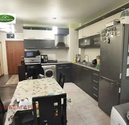 Photo 2 — 3-bedroom apartment in Ruse, Centyr