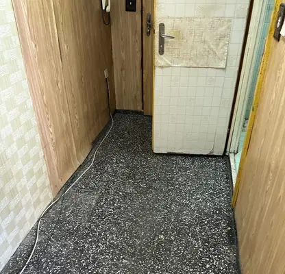 Снимка 5 — Двустаен апартамент в Русе, Родина 1
