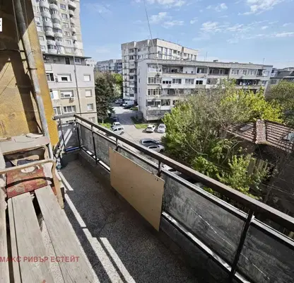 Снимка 5 — Тристаен апартамент в Русе, Широк център