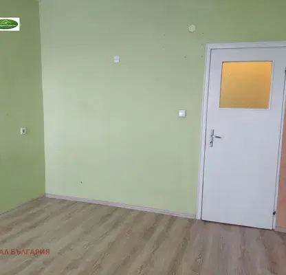 Снимка 5 — Тристаен апартамент в Русе, Широк център