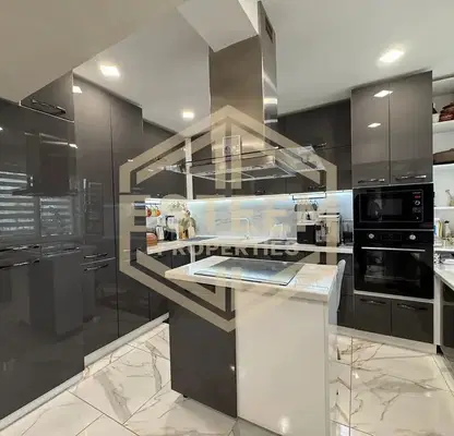 Photo 2 — 4-bedroom apartment in Ruse, Shirok Centyr