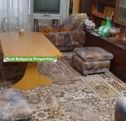 Снимка 4 — Тристаен апартамент в Русе, Възраждане