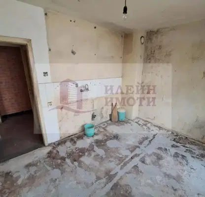 Снимка 5 — Тристаен апартамент в Русе, Здравец Изток