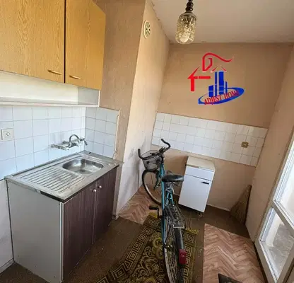 Снимка 3 — Двустаен апартамент в Шумен, 5-ти полк
