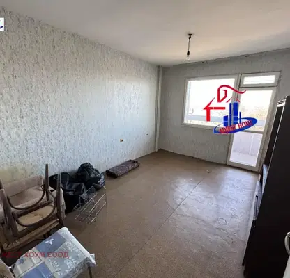 Снимка 4 — Двустаен апартамент в Шумен, 5-ти полк