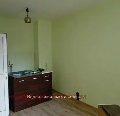Снимка 4 — Двустаен апартамент в центъра на Шумен с тераса