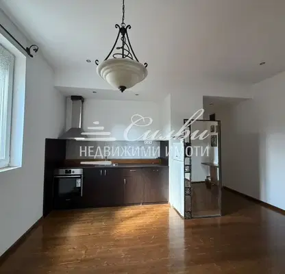 Photo 3 — 3-bedroom apartment in Shumen, Dobrudjanski