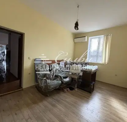Photo 4 — 3-bedroom apartment in Shumen, Dobrudjanski