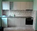 Снимка 3 — Двустаен апартамент в Шумен, Пазара