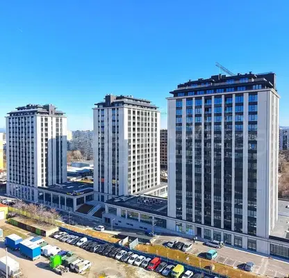 Снимка 3 — Тристаен апартамент с панорамна гледка в Банишора, София
