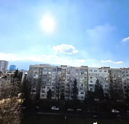 Снимка 3 — Двустаен апартамент с южно изложение в Белите брези, София