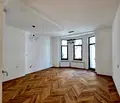 Снимка 3 — Тристаен апартамент в Център на София с основен ремонт