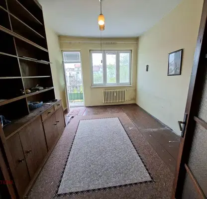 Снимка 2 — Тристаен апартамент 110 кв.м в Център, бул. Прага, с тераса